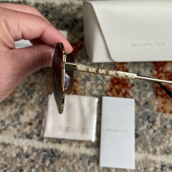 MK SHADES - Picture 3 of 3